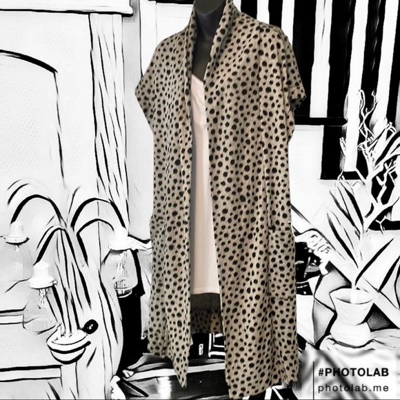 RAPZ Jackets & Blazers - RAPZ Fabulous Vest Grey with Black Polka Dots Animal Print BNWT Sooooo SOFT 🥰